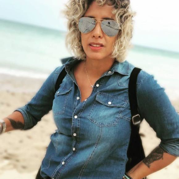 Meet your Posher, Cinthya - Picture 1 of 1